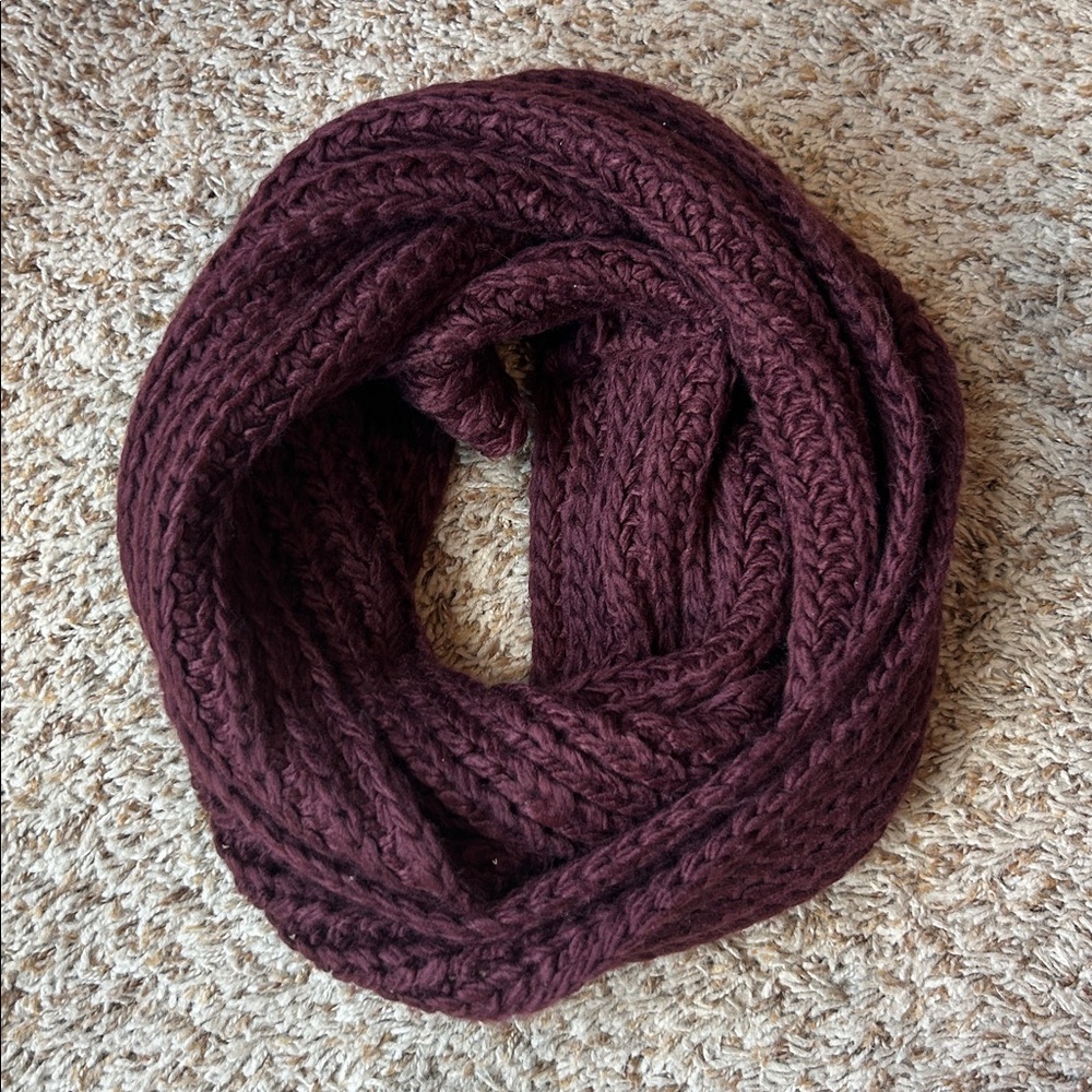 Maroon Knitted Infinity Scarf LA Hearts